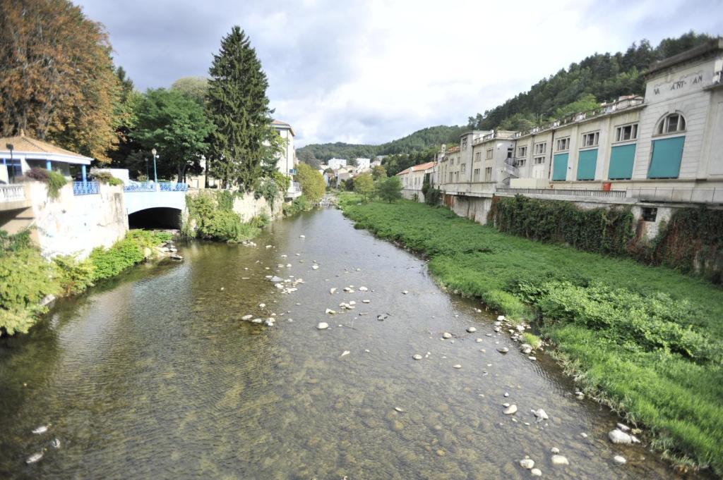 Hotel Les Celestins Vals-les-Bains Exterior foto